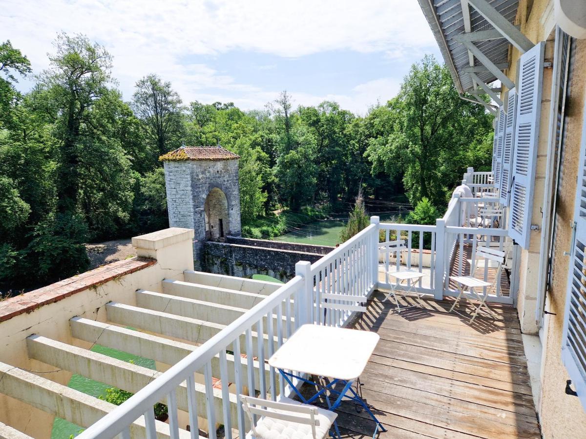 Chambres du Pont de la Légende Sauveterre-de-Bearn Exterior foto