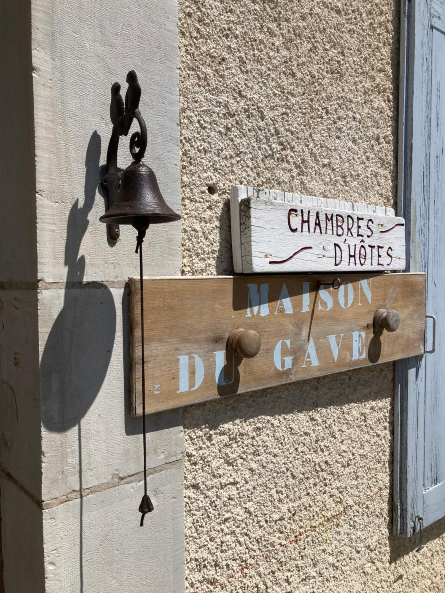 Chambres du Pont de la Légende Sauveterre-de-Bearn Exterior foto